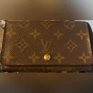 Authentic Louis Vuitton CA1919 Monogram Tresor wallet